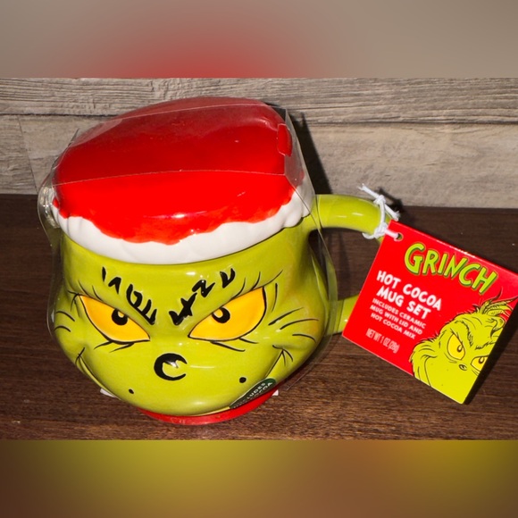 Super Cute The Grinch 3D Face Hot Cocoa Mug Set - NEW - Picture 4 of 12